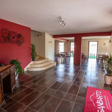 Sanbarto La Casa Del Borgo 住宿加早餐酒店 Cassano Irpino